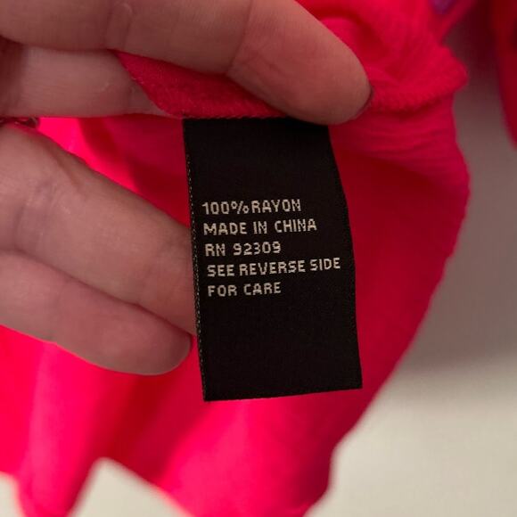 Diane Gilman DG2 Bright Pink Floral Crinkle Short Sleeve Blouse - Size Small NWT - Picture 6 of 10